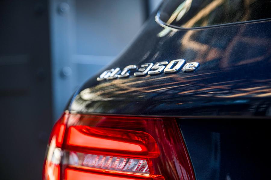 Детали экстерьера Mercedes-Benz GLC350 e 4Matic (X253) 2018 года  (NA) (фото 2 из 29)
